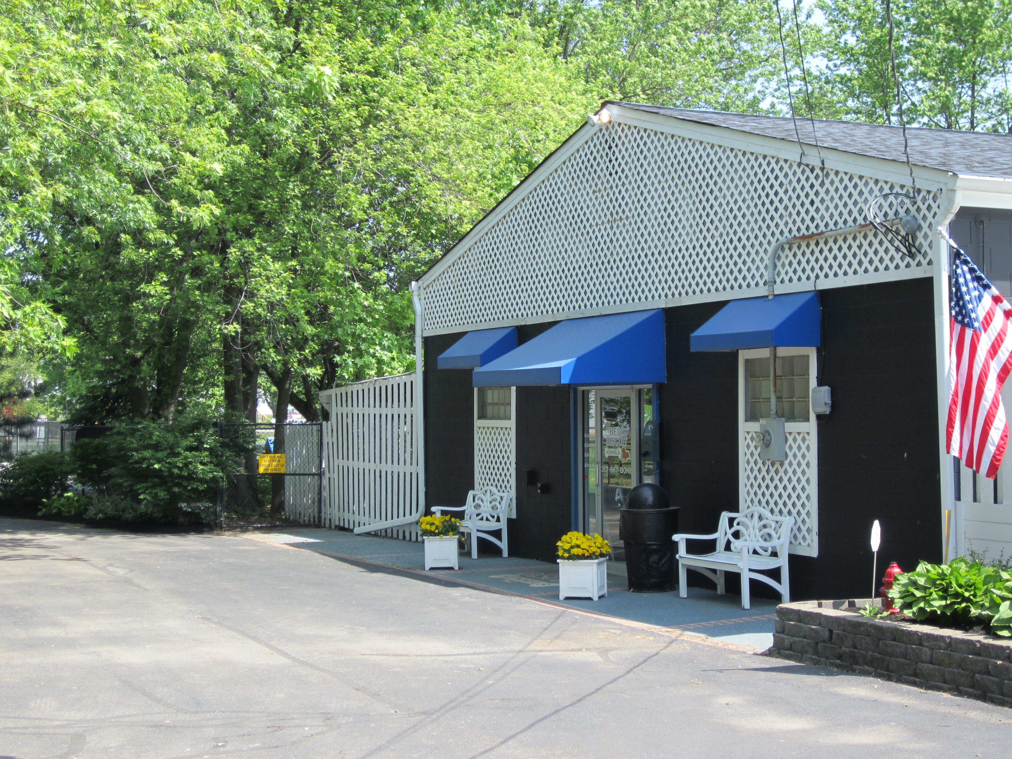 Pet Boarding Kennel Entrance